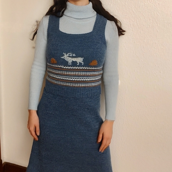 Vintage Dresses & Skirts - Vtg knitted elk dress